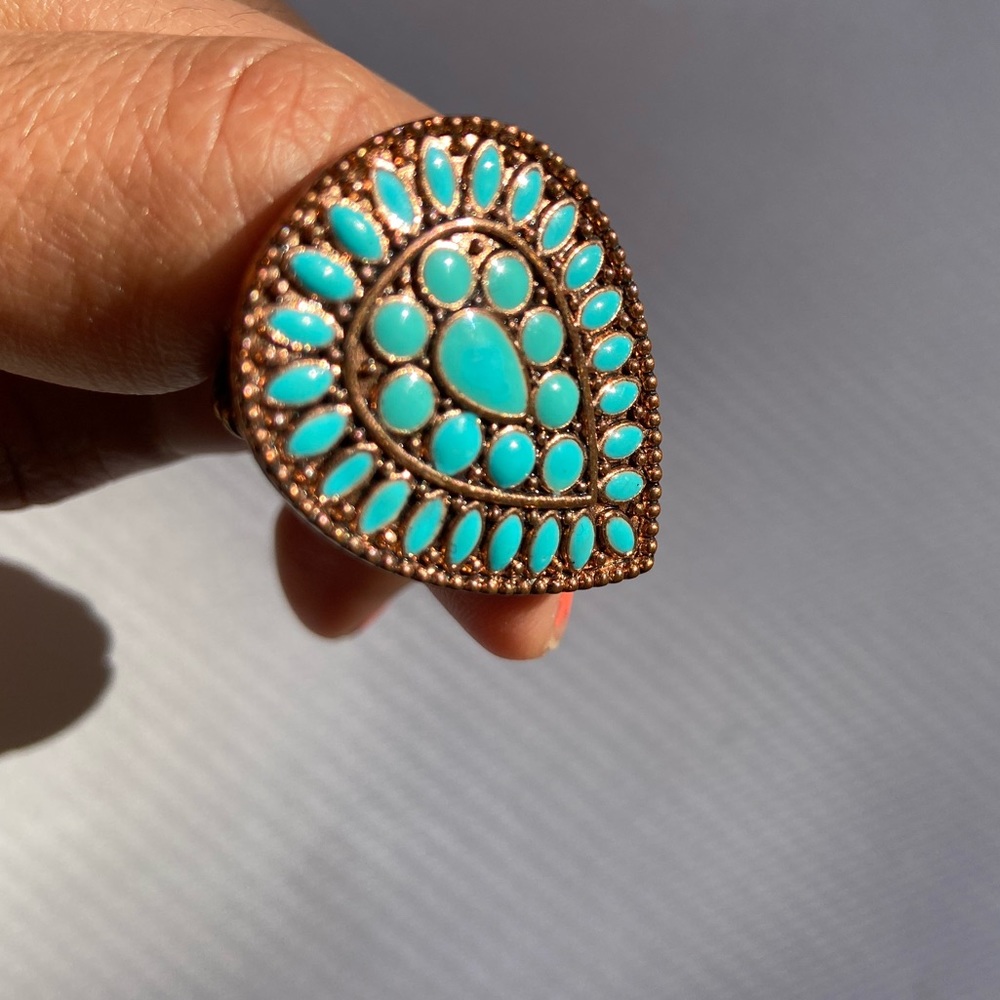 Paisley design ring